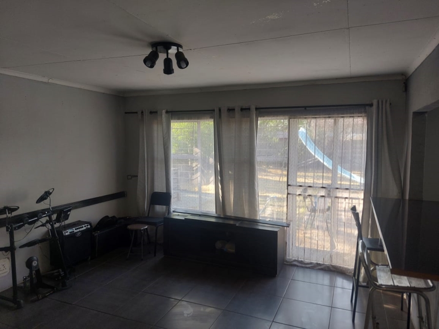 Room for rent in Sasolburg Free State. Listed by PropertyCentral