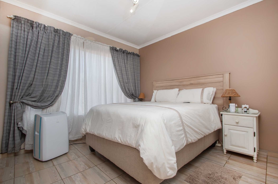 3 Bedroom Property for Sale in Allens Nek Gauteng