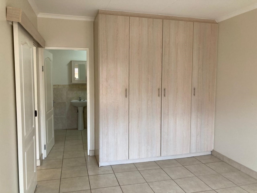 Room for rent in Equestria Gauteng. Listed by PropertyCentral