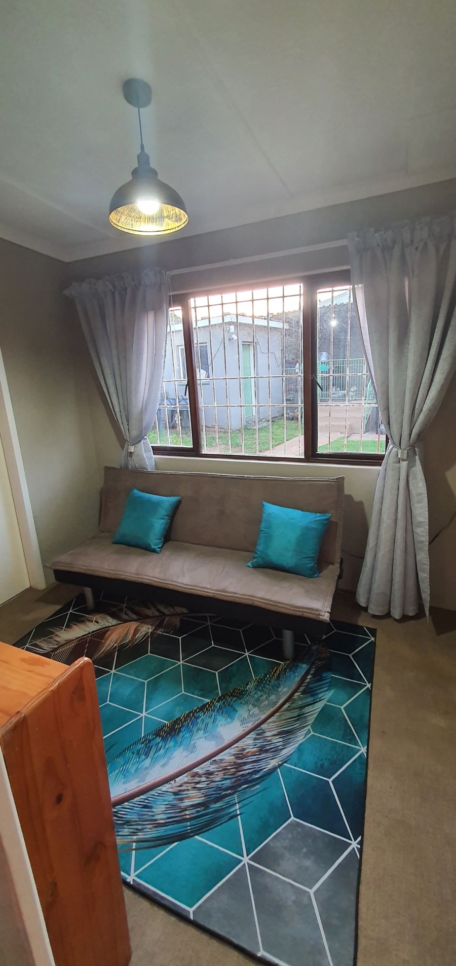 Room for rent in Rosettenville Gauteng. Listed by PropertyCentral