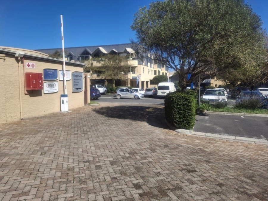 To Let commercial Property for Rent in Hout Bay Beachfront Western Cape