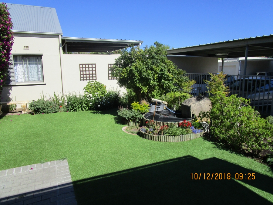 Room for rent in Tokai Western Cape. Listed by PropertyCentral