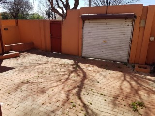 To Let 1 Bedroom Property for Rent in Malvern Gauteng