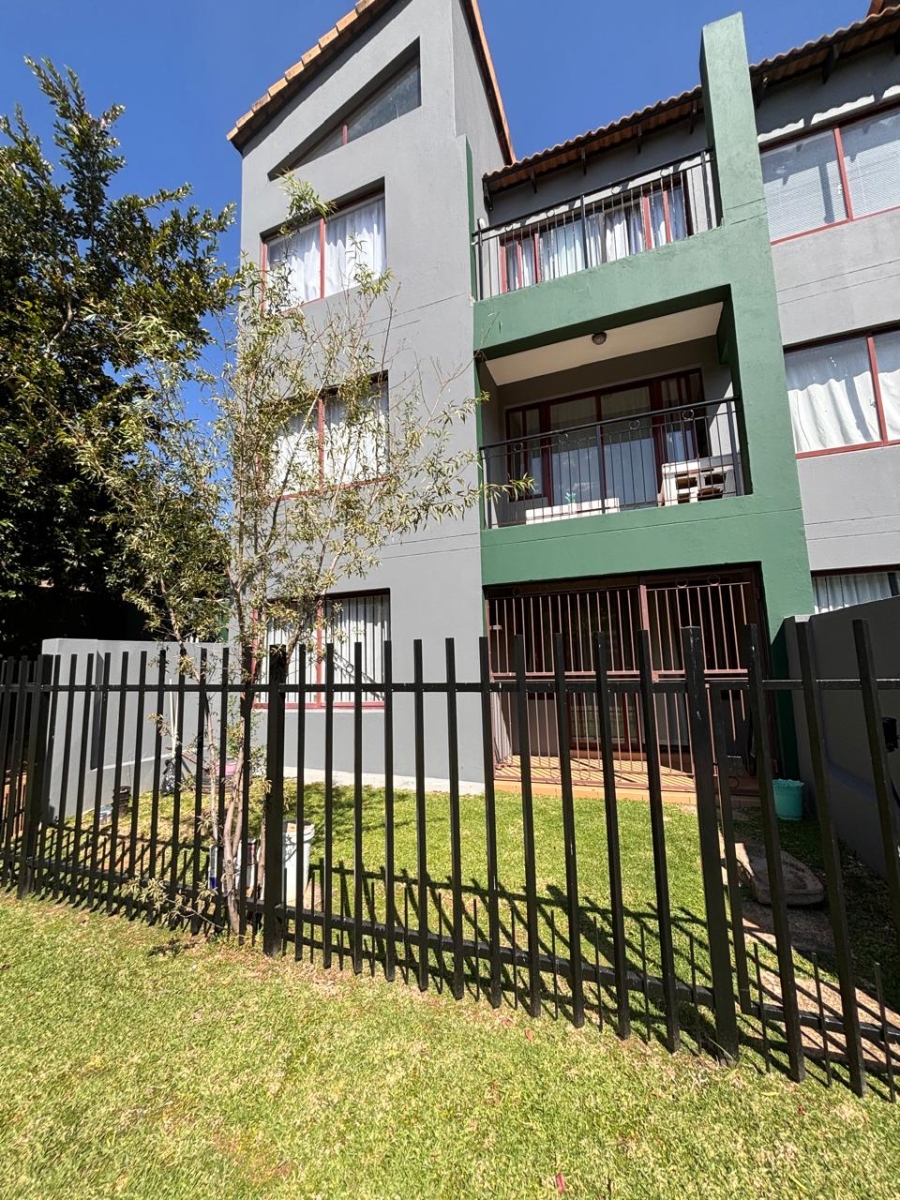 To Let 2 Bedroom Property for Rent in Honeydew Gauteng