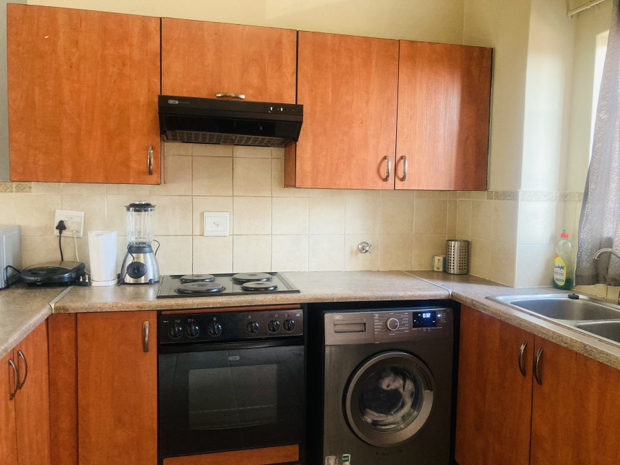 To Let 2 Bedroom Property for Rent in Castleview Gauteng