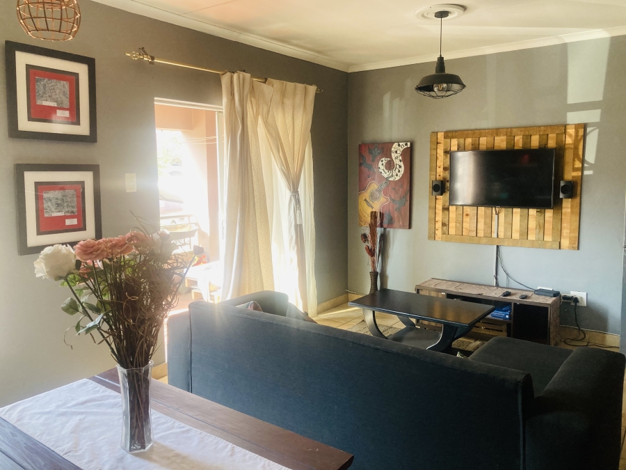 To Let 2 Bedroom Property for Rent in Castleview Gauteng