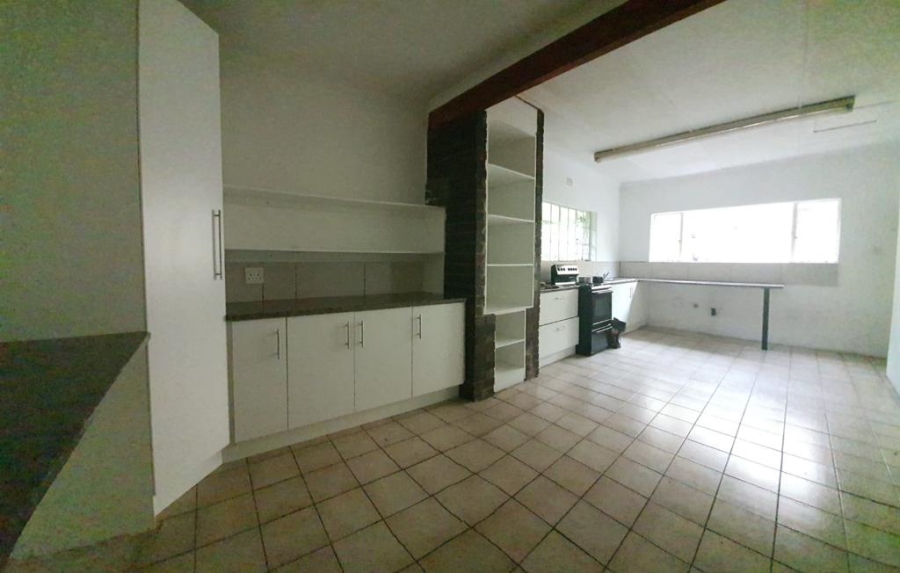 Room for rent in Gallo Manor Gauteng. Listed by PropertyCentral
