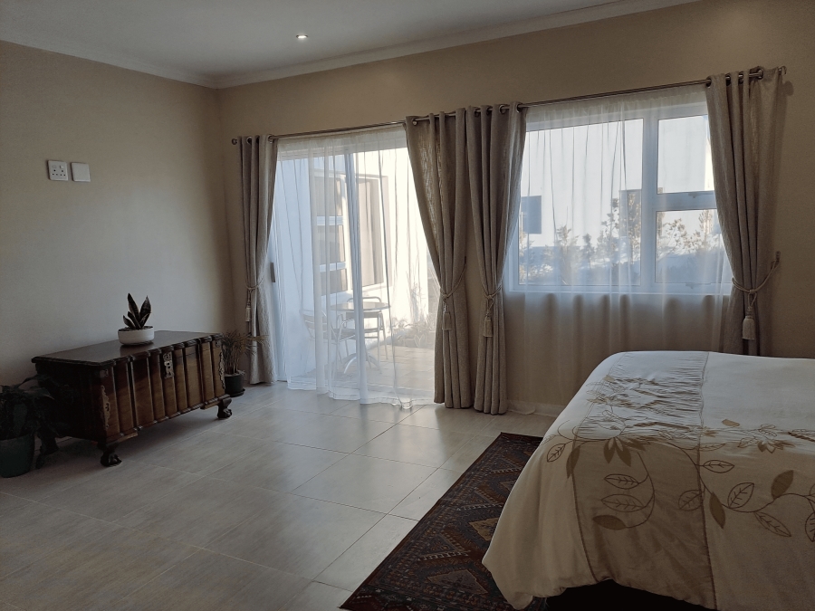 3 Bedroom Property for Sale in Harbour Lights Western Cape