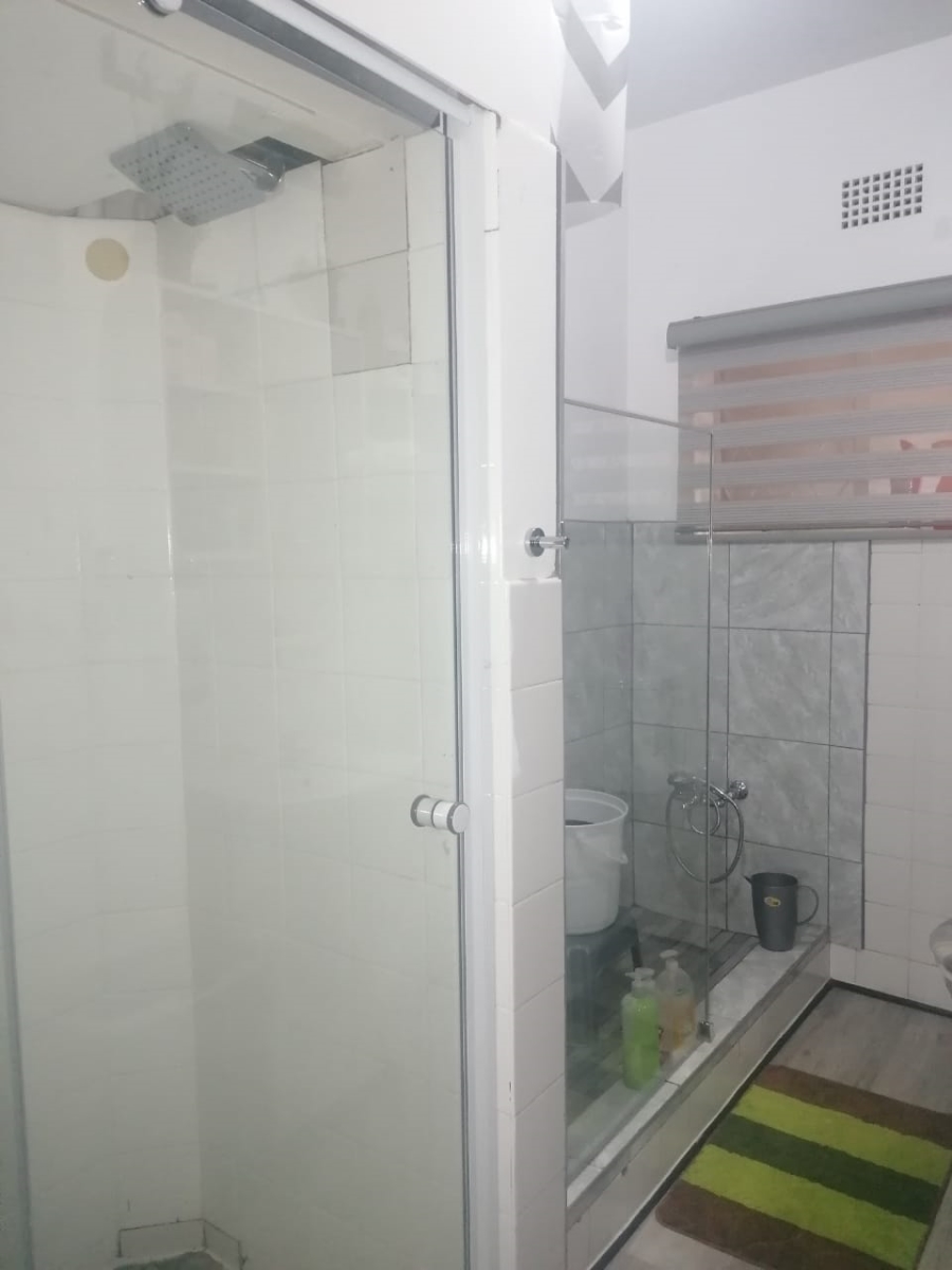 Room for rent in Florida Gauteng. Listed by PropertyCentral