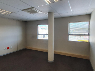 To Let commercial Property for Rent in Nieuw Muckleneuk Gauteng