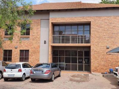 To Let  Bedroom Property for Rent in Ashlea Gardens Gauteng