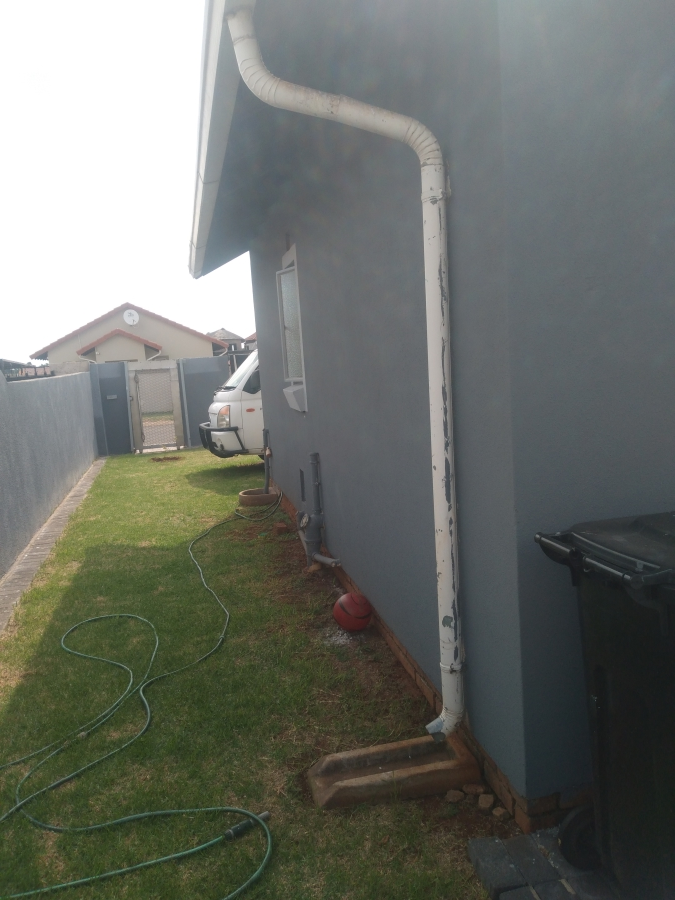 2 Bedroom Property for Sale in Dawn Park Gauteng