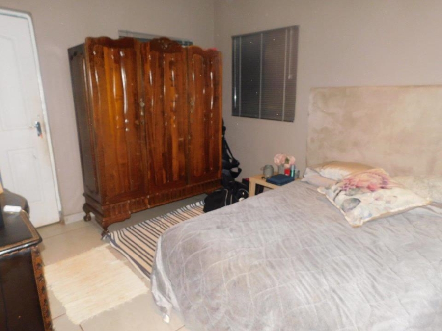 5 Bedroom Property for Sale in Bredell Gauteng