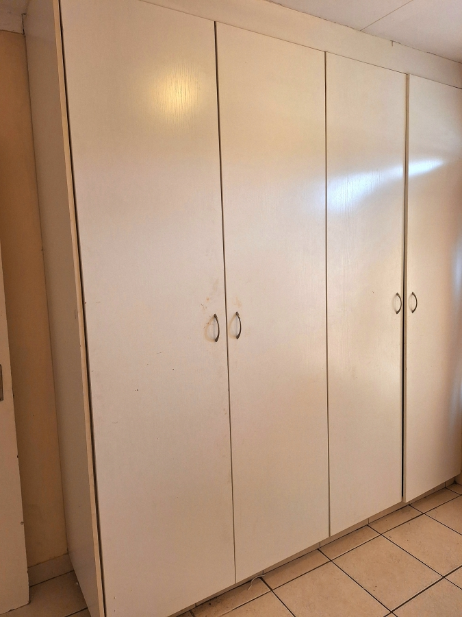 To Let  Bedroom Property for Rent in Windmill Park Gauteng