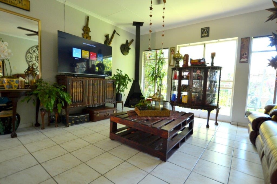 3 Bedroom Property for Sale in Kirkney Gauteng