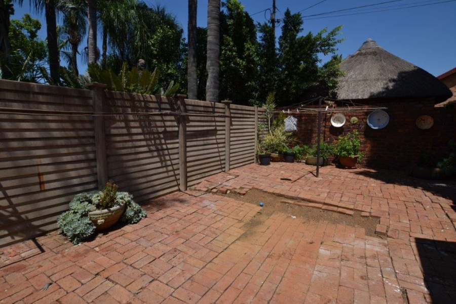 3 Bedroom Property for Sale in Kirkney Gauteng