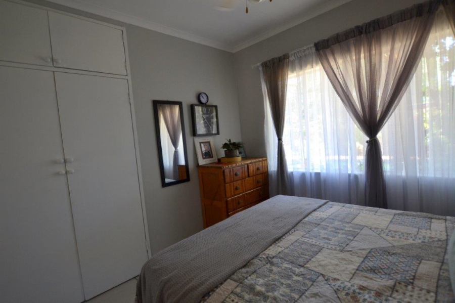 3 Bedroom Property for Sale in Kirkney Gauteng