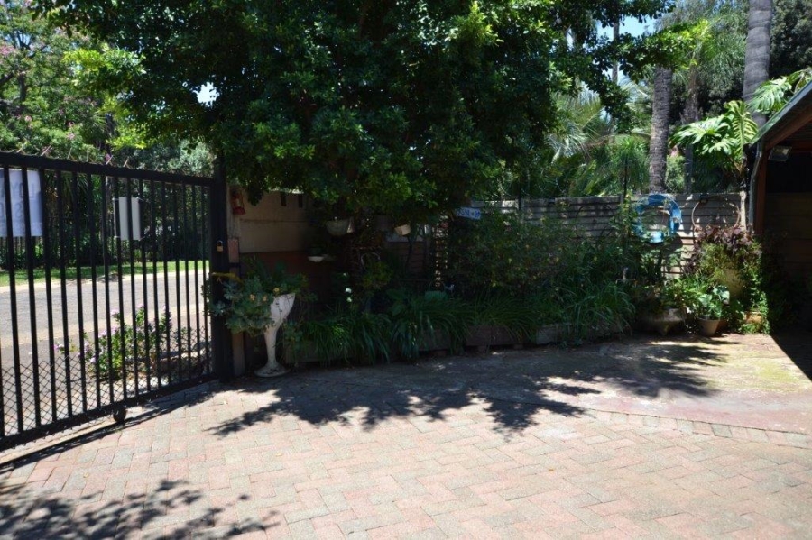 3 Bedroom Property for Sale in Kirkney Gauteng