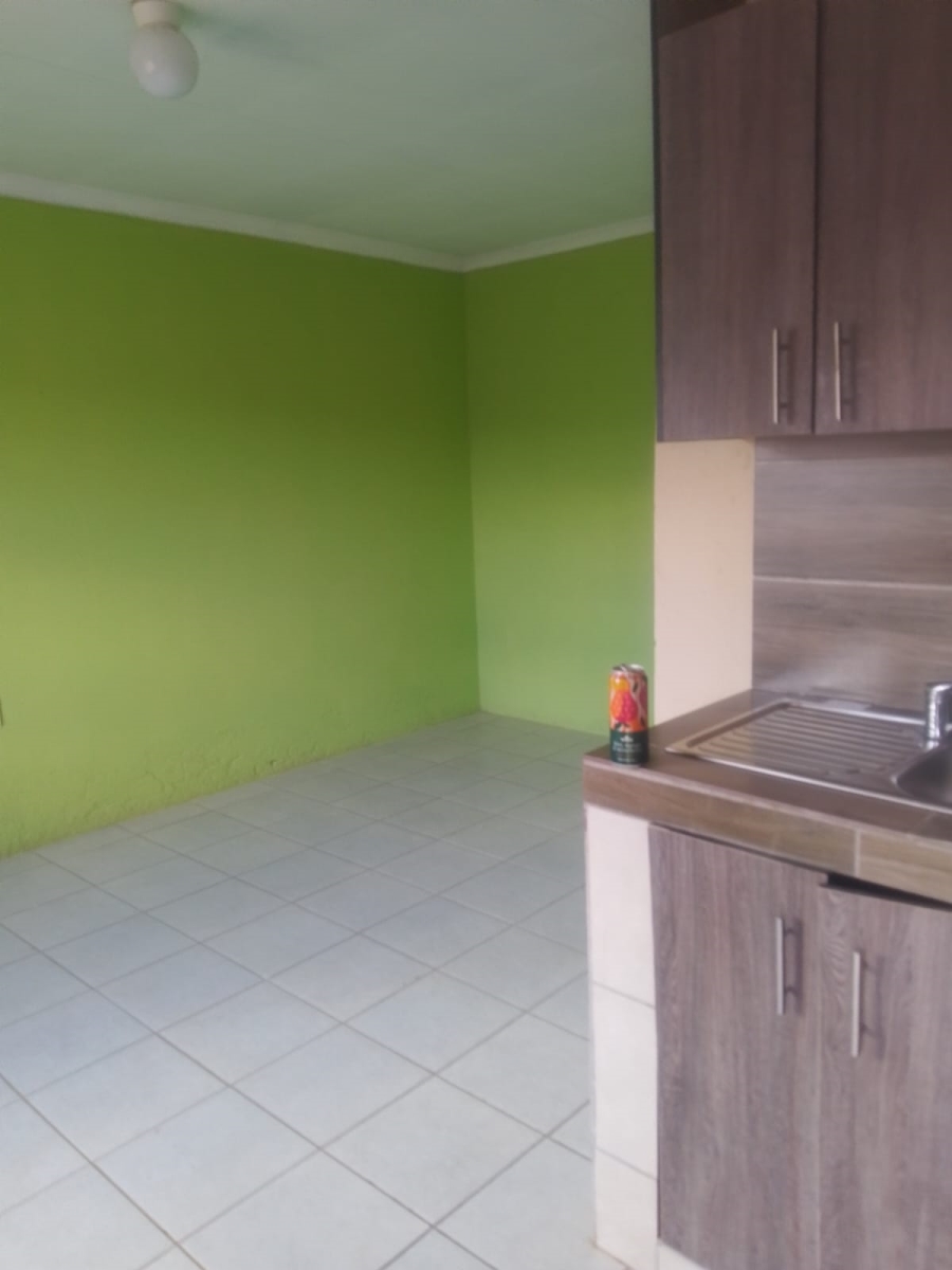 To Let 2 Bedroom Property for Rent in Gem Valley Gauteng