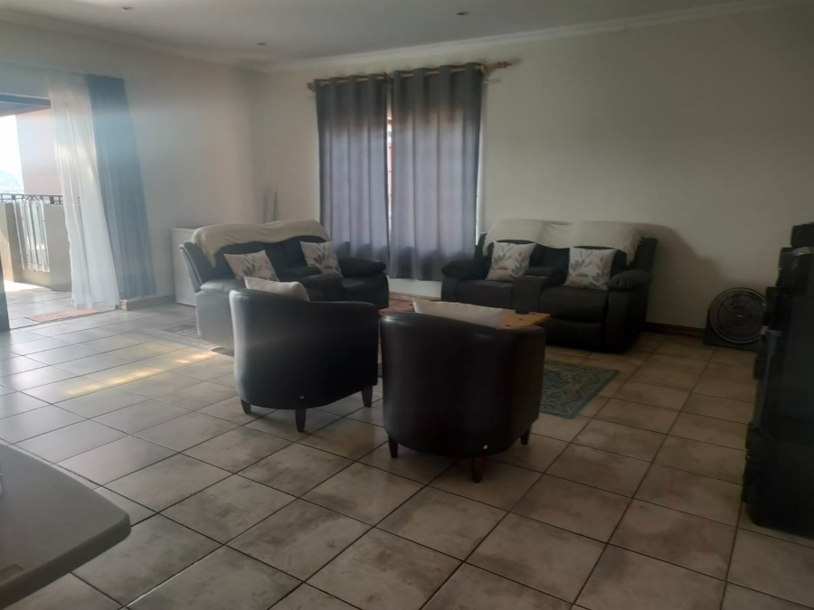 To Let 3 Bedroom Property for Rent in Meerhof North West