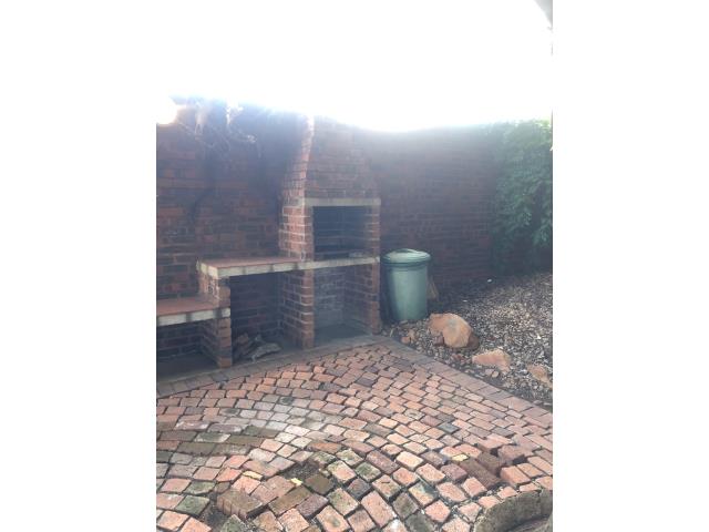  Bedroom Property for Sale in Brummeria Gauteng