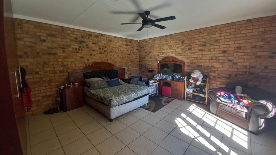 3 Bedroom Property for Sale in Aerorand Mpumalanga