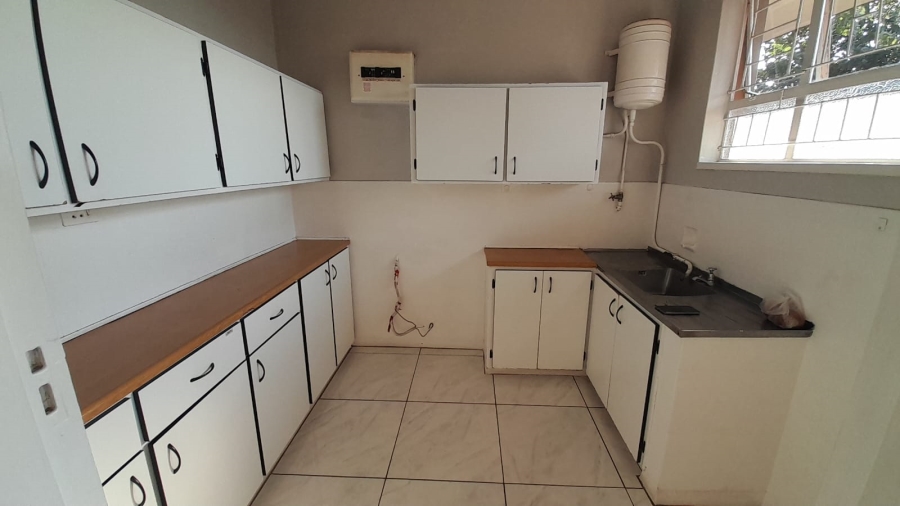 To Let 1 Bedroom Property for Rent in Glenwood KwaZulu-Natal