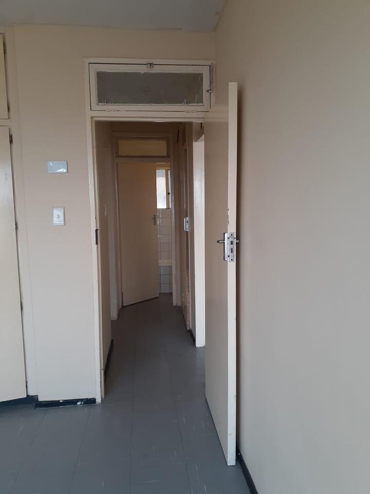 To Let 2 Bedroom Property for Rent in Hillbrow Gauteng