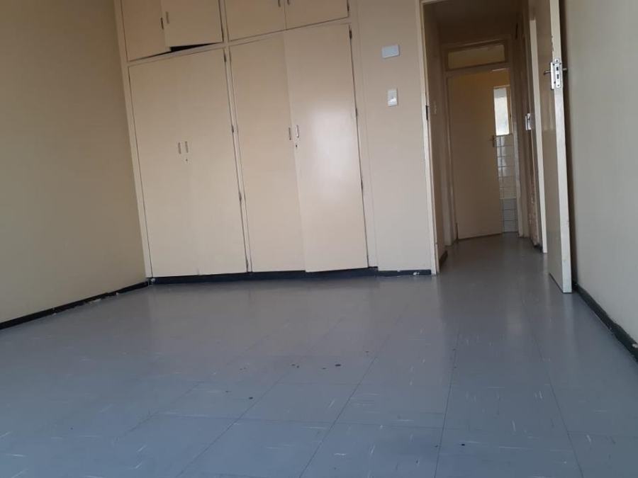 To Let 2 Bedroom Property for Rent in Hillbrow Gauteng