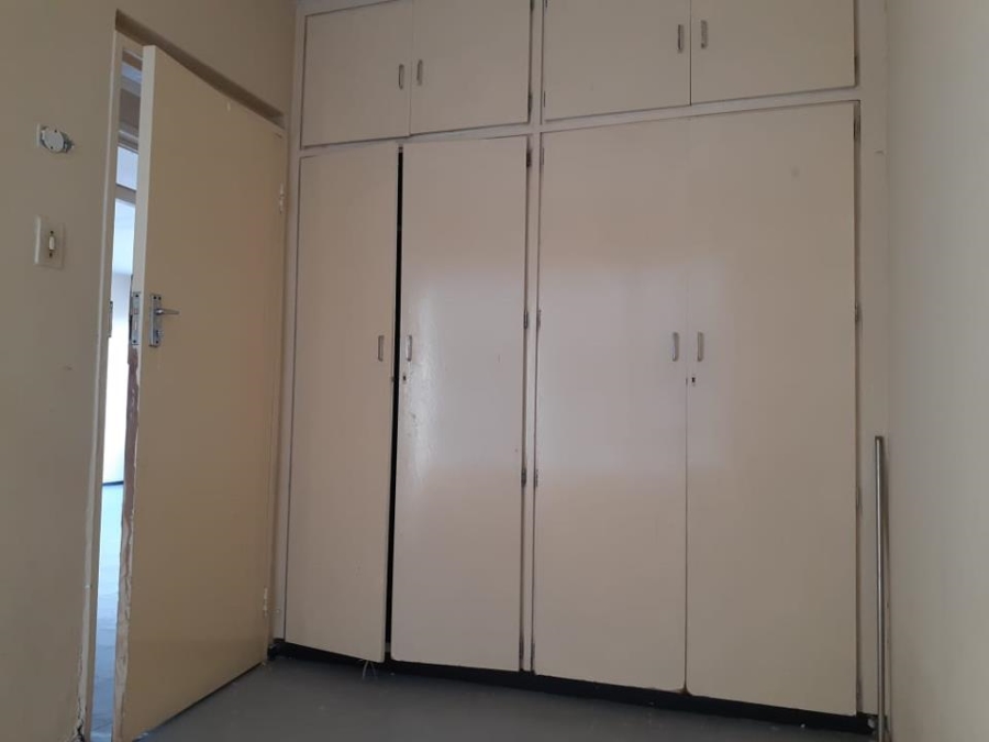 To Let 2 Bedroom Property for Rent in Hillbrow Gauteng