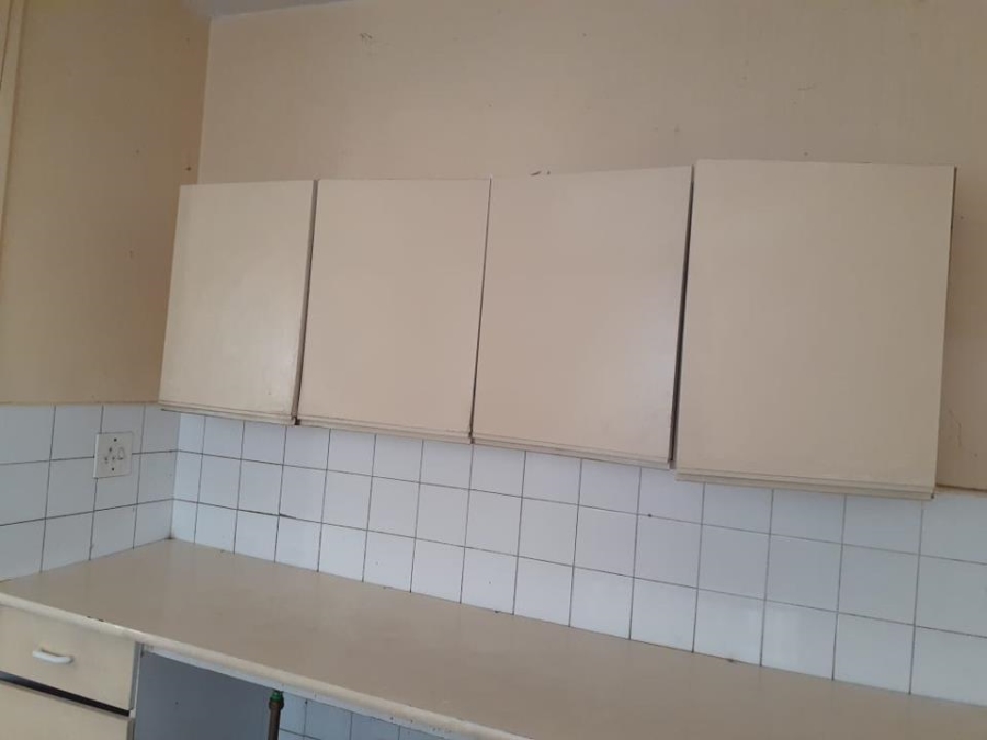 To Let 2 Bedroom Property for Rent in Hillbrow Gauteng