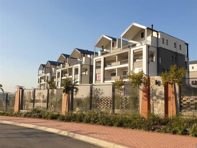 To Let 2 Bedroom Property for Rent in Waterfall Gauteng