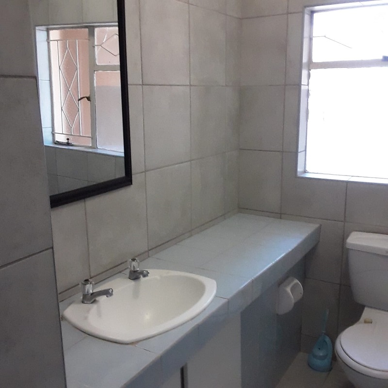 To Let 1 Bedroom Property for Rent in Bromhof Gauteng