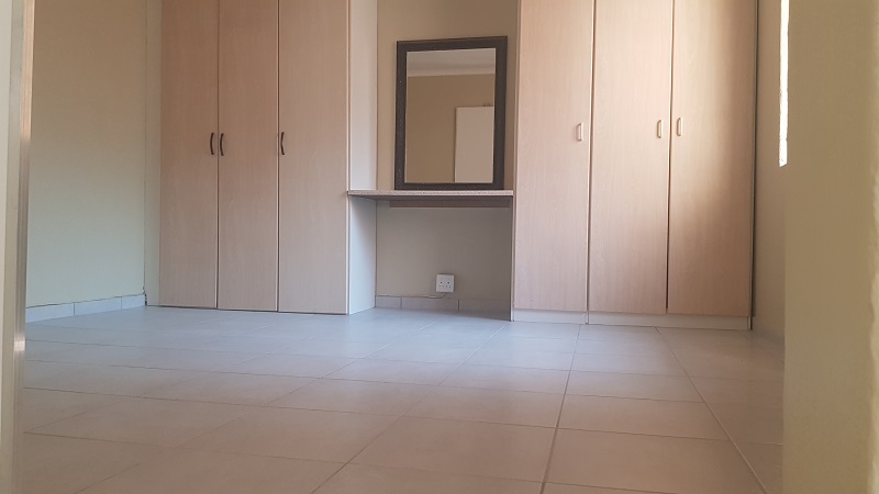 To Let 2 Bedroom Property for Rent in Bromhof Gauteng