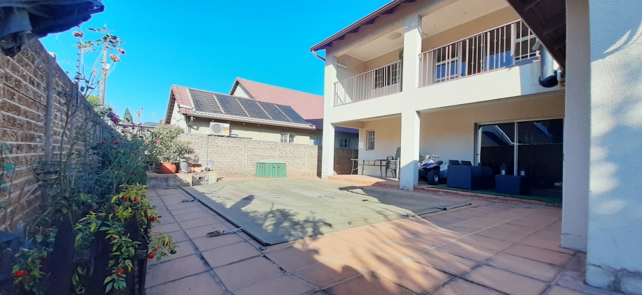 5 Bedroom Property for Sale in Ravenswood Gauteng