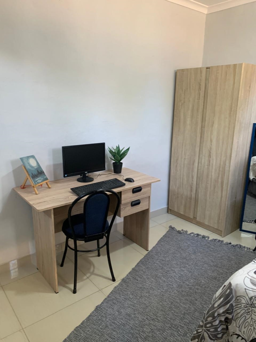 Room for rent in Ferndale Gauteng. Listed by PropertyCentral