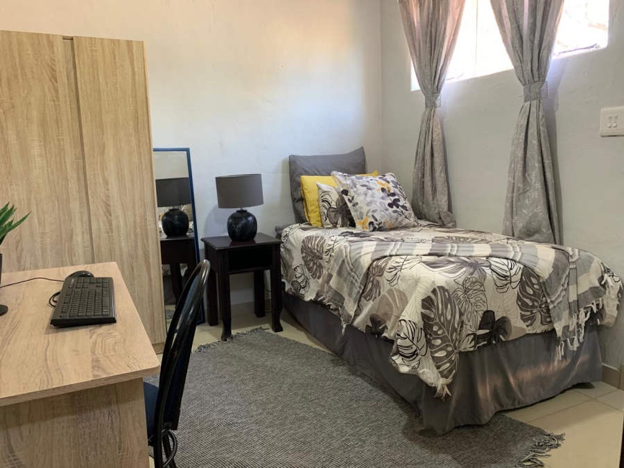 Room for rent in Ferndale Gauteng. Listed by PropertyCentral