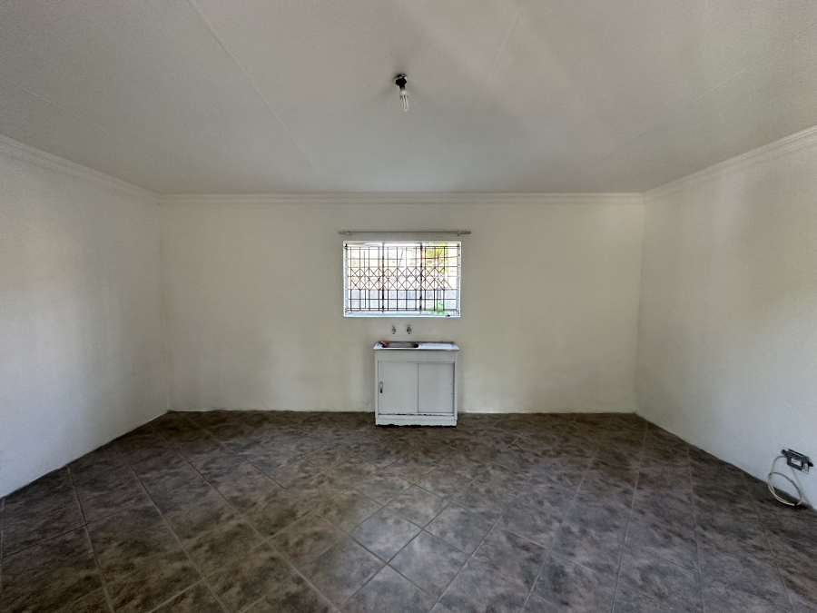 Room for rent in Delville Gauteng. Listed by PropertyCentral