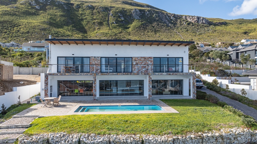 5 Bedroom Property for Sale in Chanteclair Western Cape