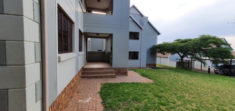 2 Bedroom Property for Sale in Olympus AH Gauteng