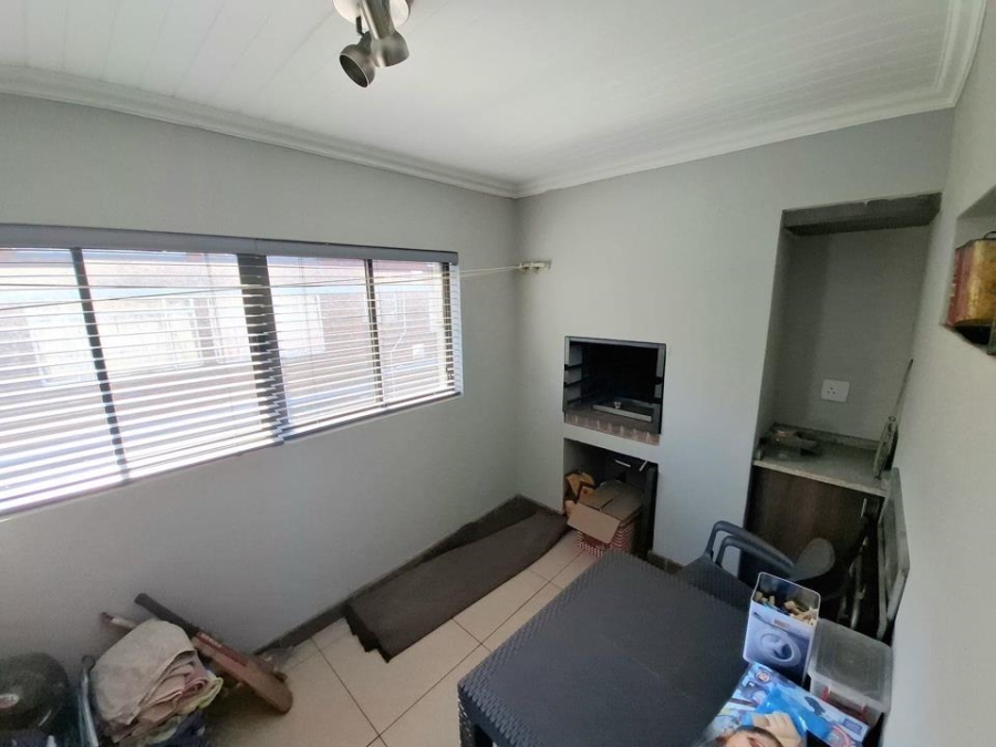 2 Bedroom Property for Sale in Daspoort Gauteng