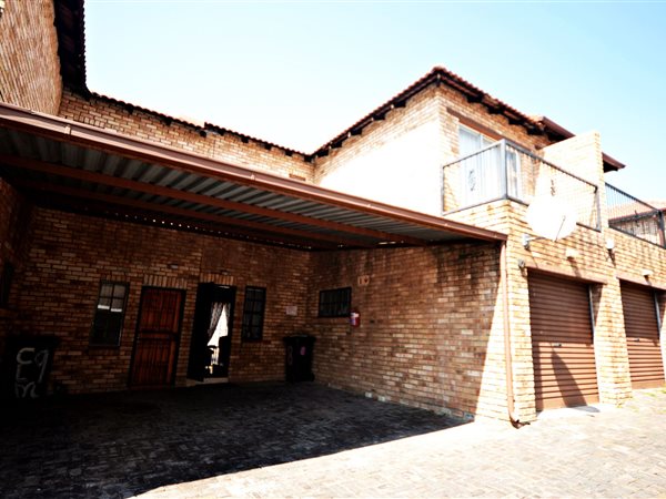 2 Bedroom Property for Sale in Eike Park Gauteng