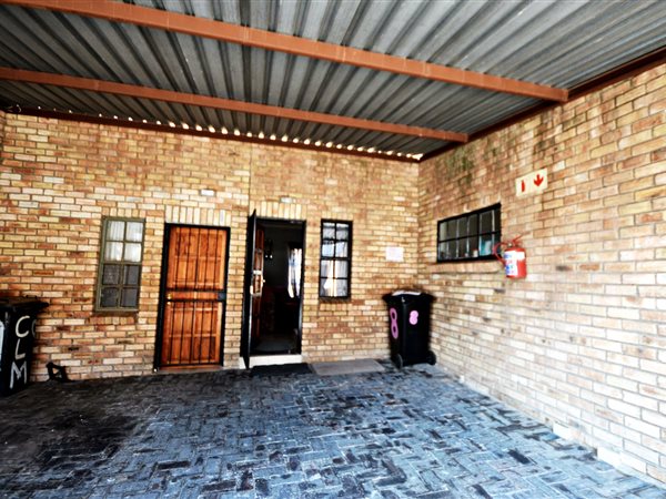 2 Bedroom Property for Sale in Eike Park Gauteng