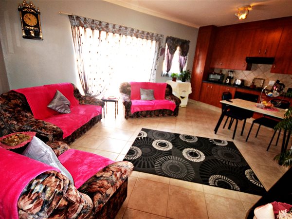 2 Bedroom Property for Sale in Eike Park Gauteng