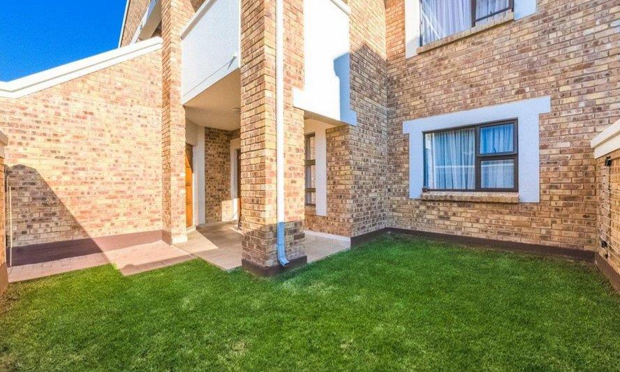 3 Bedroom Property for Sale in Beyerspark Gauteng