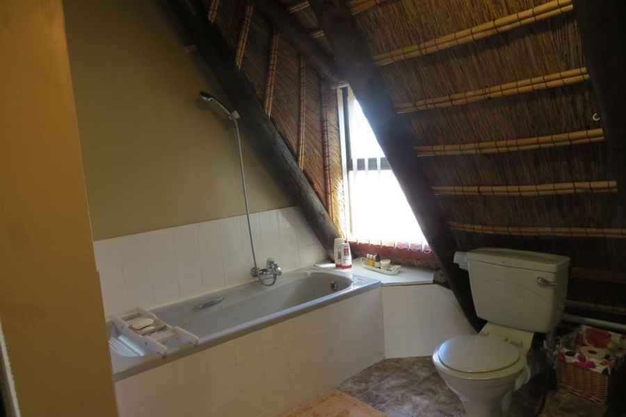 4 Bedroom Property for Sale in Stilbaai Wes Western Cape