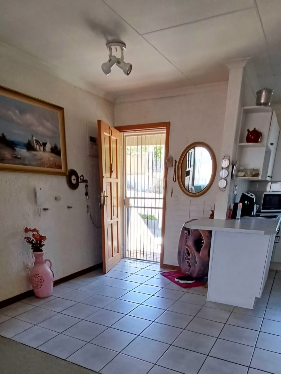 2 Bedroom Property for Sale in Constantia Kloof Gauteng