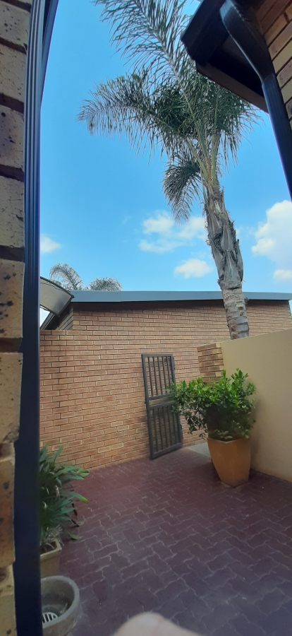 3 Bedroom Property for Sale in Glen Marais Gauteng