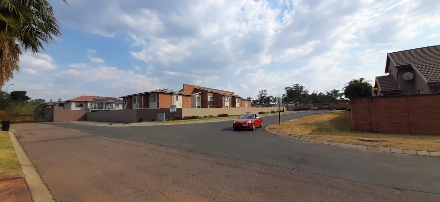 3 Bedroom Property for Sale in Glen Marais Gauteng