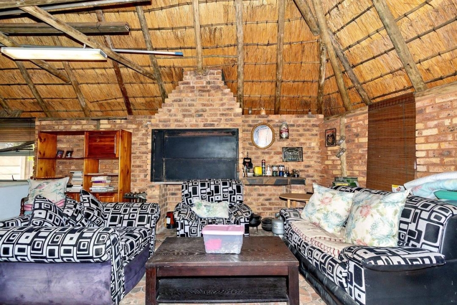 4 Bedroom Property for Sale in Bonaero Park Gauteng